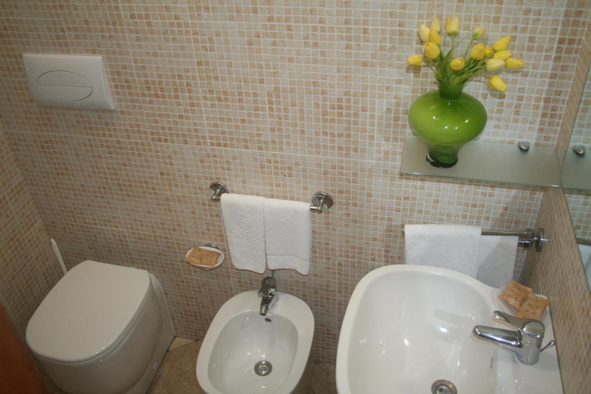 Il Cortile Fiorito Apartment *