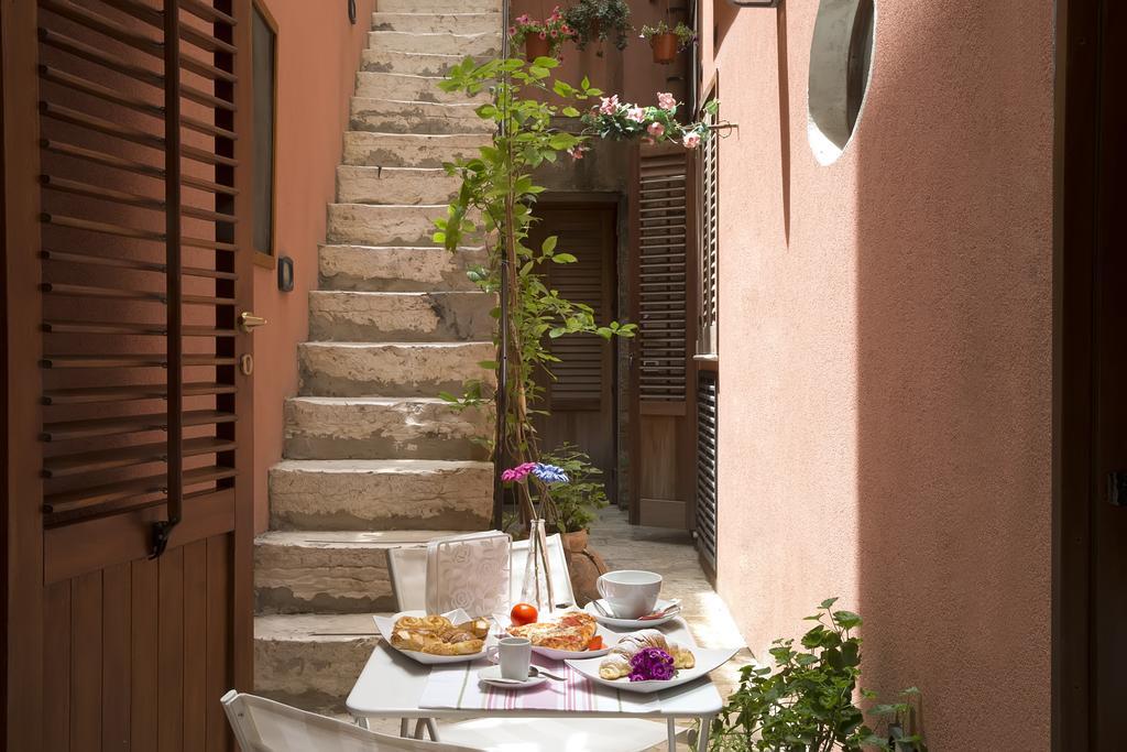 Apartment Il Cortile Fiorito Trapani